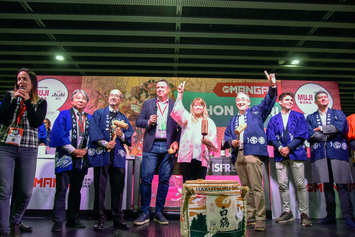 Kagami biraki: Inauguració del barril de sake i brindis amb les autoritats