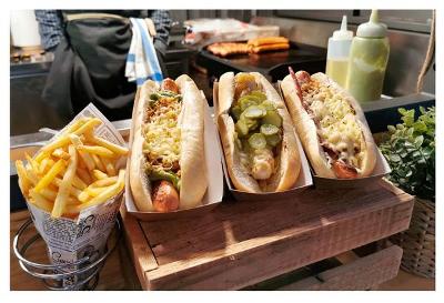 GRILLED FRANKFURTS